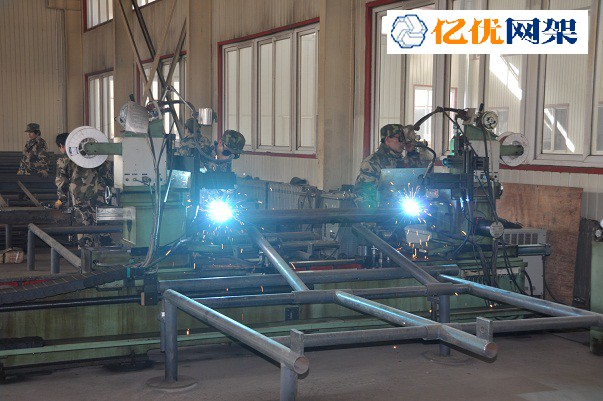 南岸螺栓球网架加工车间